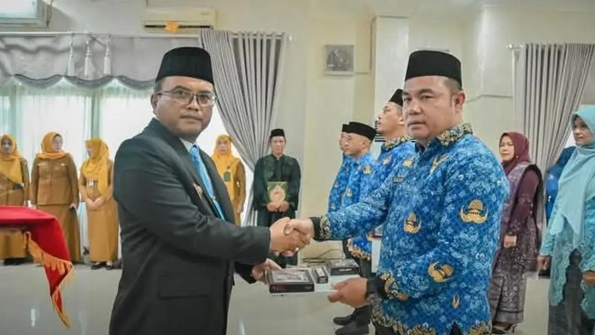 Wali Kota Padangsidimpuan Dr. H. Letnan Dalimunthe melantik 5 Kepala Dinas JPT Pratama di Aula Kantor Wali Kota, Senin (11/5/2026).