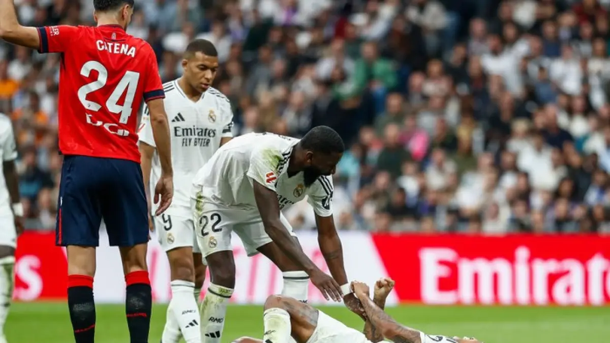 Bek Real Madrid, Eder Militao, terluka.