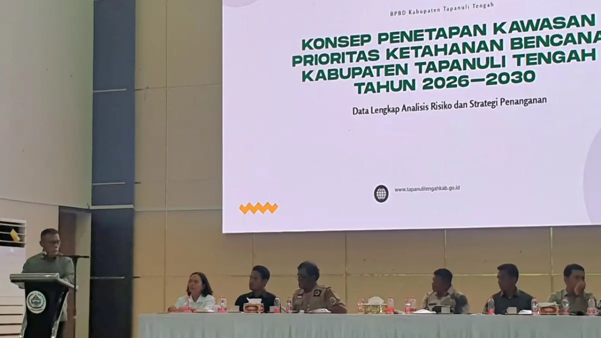 Masinton dalam sambutan bersama narasumber dalam workshop WALHI, Samudera dan Pemkab Tapteng, Selasa (12/5/2026) di Pandan, Tapteng. (Samman/MetroDaily)