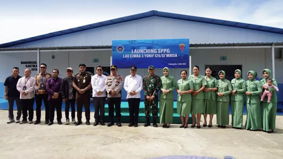 Bupati Karo Brigjen Pol (Purn) Dr dr Antonius Ginting menghadiri launching Satuan Pelayanan Pemenuhan Gizi (SPPG) Yonif 125/Si’mbisa di Mako Yonif 125/Si’mbisa, Rabu (13/5/2026).