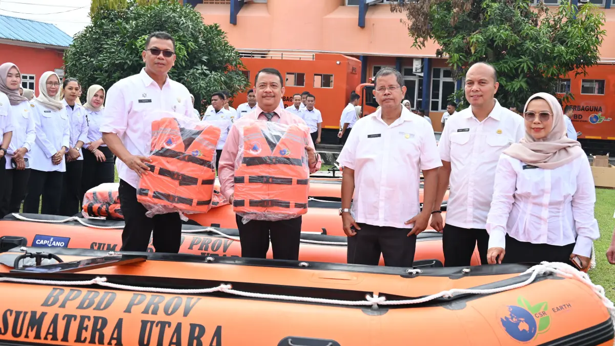 PT Bank Sumut menyerahkan bantuan sarana dan prasarana penanggulangan bencana senilai Rp4,46 miliar kepada BPBD Sumatera Utara untuk memperkuat kesiapsiagaan dan penanganan bencana di berbagai daerah.