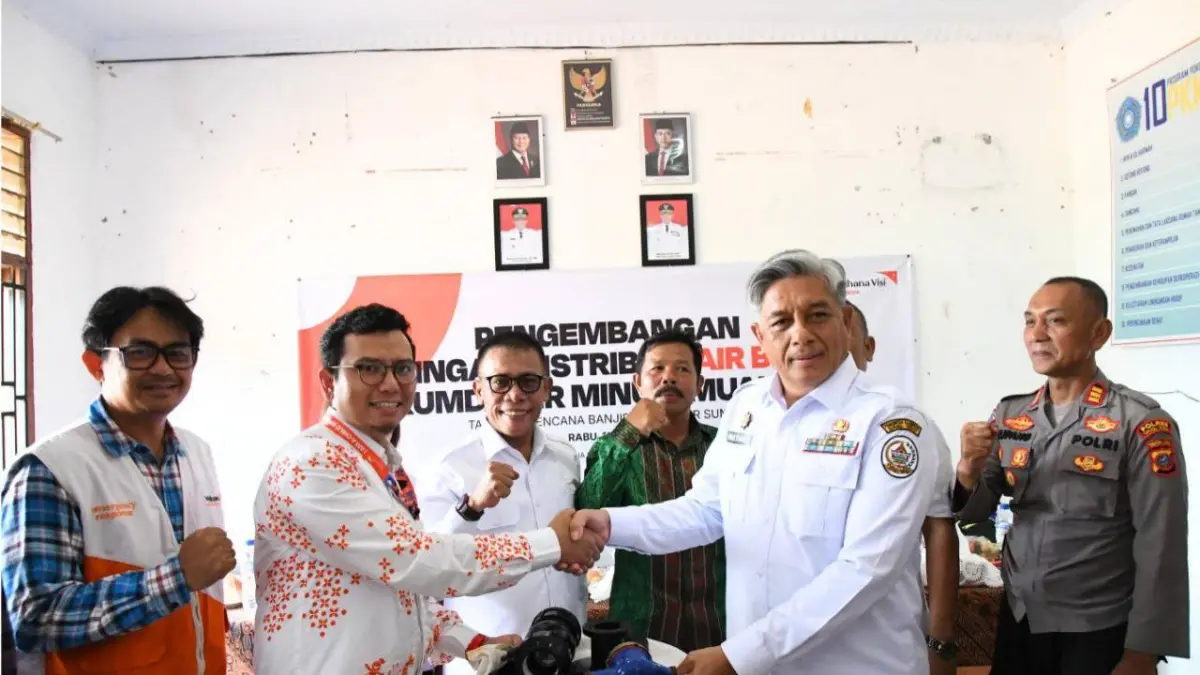 Pembangunan jaringan distribusi air bersih Perumda Mual Nauli di Kecamatan Tapian Nauli hasil kolaborasi Pemkab Tapteng dan Wahana Visi Indonesia.