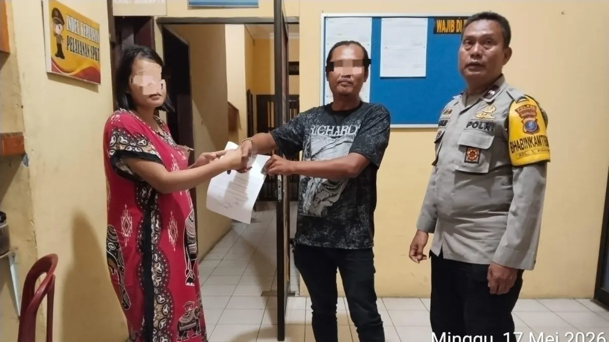Personel Polsek Siantar Martoba memediasi kasus dugaan KDRT antara pasangan suami istri yang berakhir damai secara kekeluargaan.