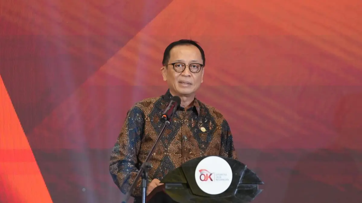  Kepala Eksekutif Pengawas Perbankan OJK Dian Ediana Rae saat membuka Sarasehan Industri Perbankan terkait penerapan Business Judgement Rule terhadap kredit macet di Jakarta. 