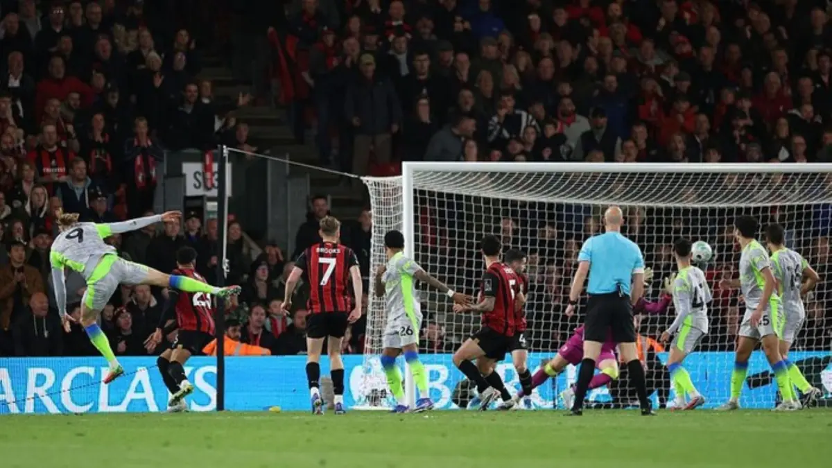 Manchester City gagal menang atas Bournemouth yang membuat Arsenal resmi menjadi juara Liga Inggris musim ini.