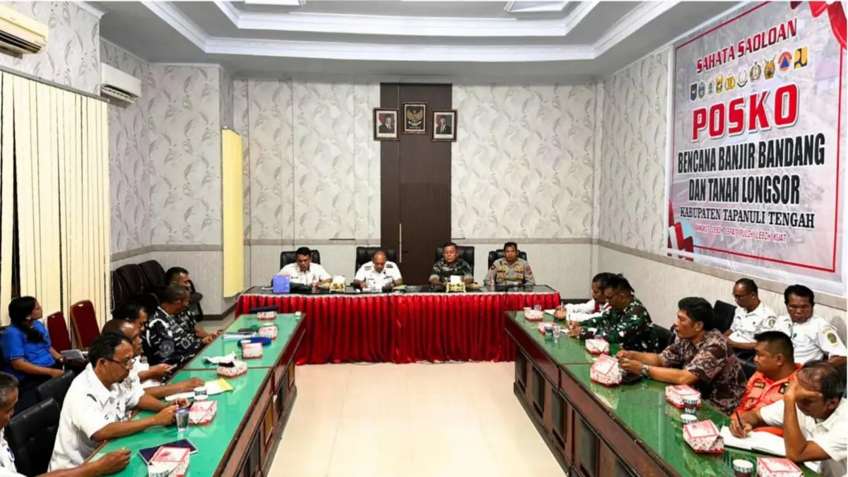 Wakil Bupati Tapteng Mahmud Efendi memimpin rapat persiapan peringatan Hari Kebangkitan Nasional ke-118 Tahun 2026 di Ruang Rapat Cendrawasih Kantor Bupati Tapteng.