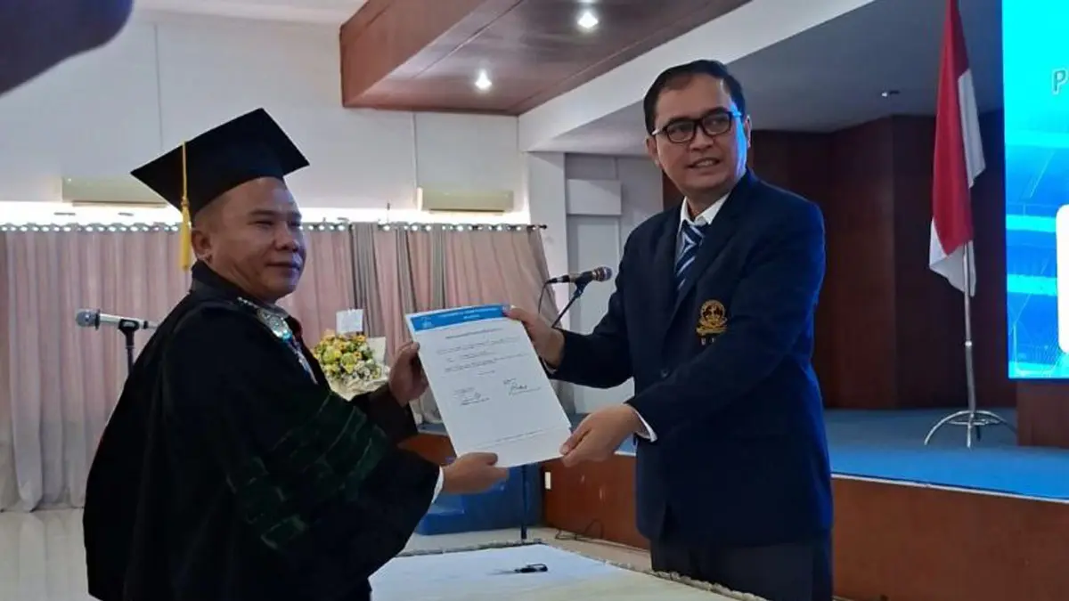 Dr Janpatar Simamora, SH MH resmi dilantik kembali sebagai Dekan Fakultas Hukum UHN Medan periode 2026–2030 usai unggul dalam pemilihan senat.