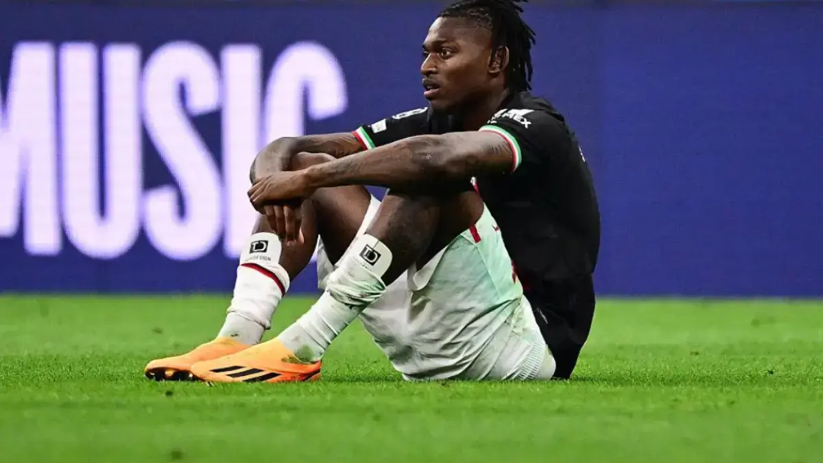 Rafael Leao saat membela AC Milan pada kompetisi Serie A Italia musim 2025/2026.