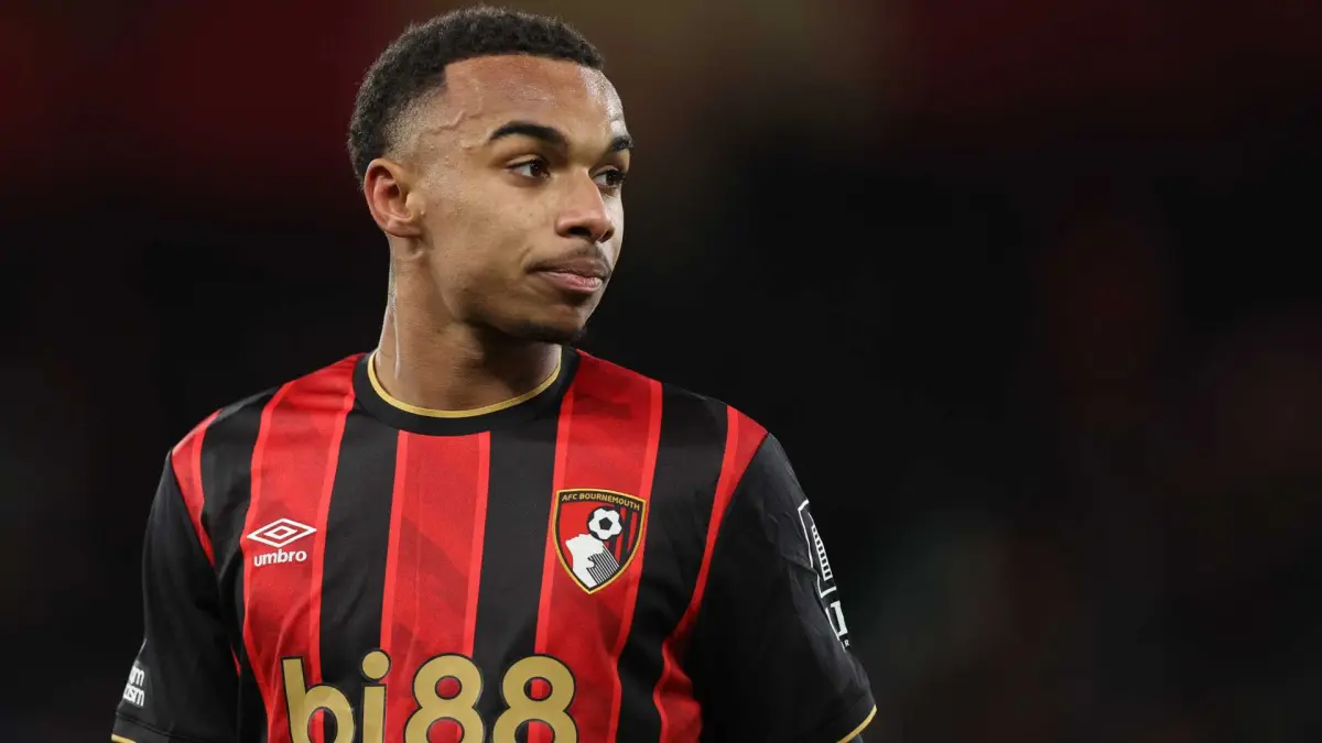 Striker muda Bournemouth, Eli Junior Kroupi, memilih membela Timnas Prancis dan menolak ajakan Portugal untuk tampil di Piala Dunia 2026.