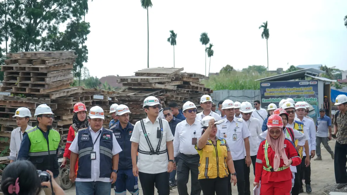 Wali Kota Medan Rico Tri Putra Bayu Waas meninjau progres pembangunan Sekolah Rakyat di Kecamatan Medan Tuntungan, Rabu (20/5/2026).