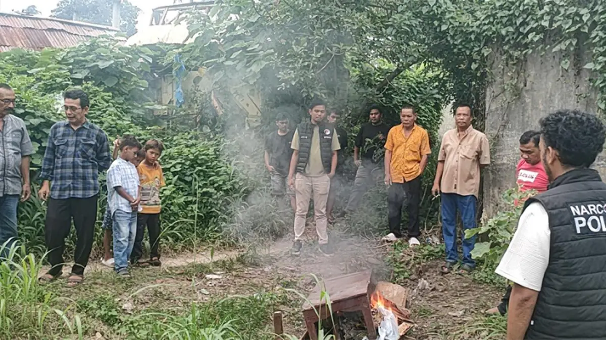 Satresnarkoba Polres Padangsidimpuan kembali Grebek Sarang Narkoba di Jl. Sutan Muhammad Arif, Gg Raya, Kelurahan Batang Ayumi Julu.