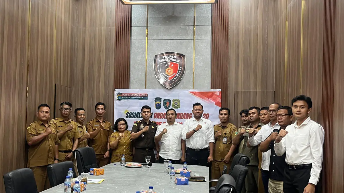 Polres Simalungun bersama Kejari dan PPNS menggelar koordinasi serta sosialisasi penerapan KUHAP baru di Aula Satreskrim Polres Simalungun.
