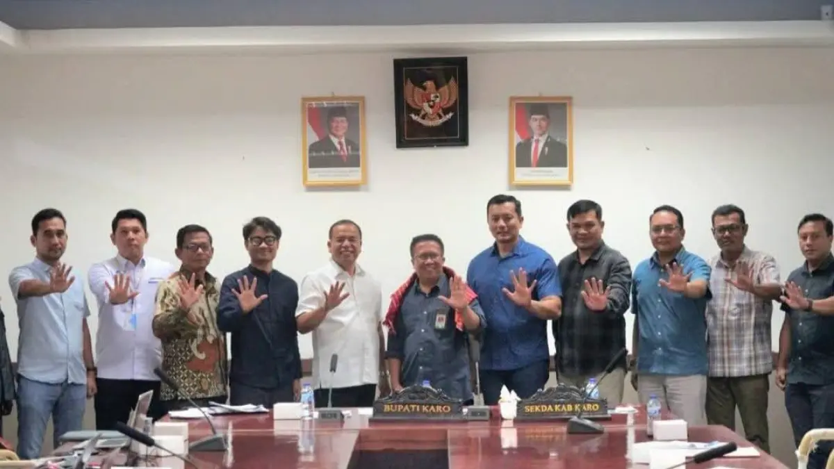 Bupati Karo Antonius Ginting menerima kunjungan Tim Verifikasi Program Pembangunan Sekolah Nasional Terintegrasi dari Kemendikdasmen dan BPMP di Kabupaten Karo, Minggu (24/5), terkait usulan pembangunan sekolah di Kecamatan Merek dan Tigapanah.