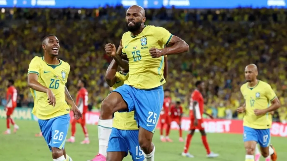 Brasil kalahkan Panama dengan skor 6-2.