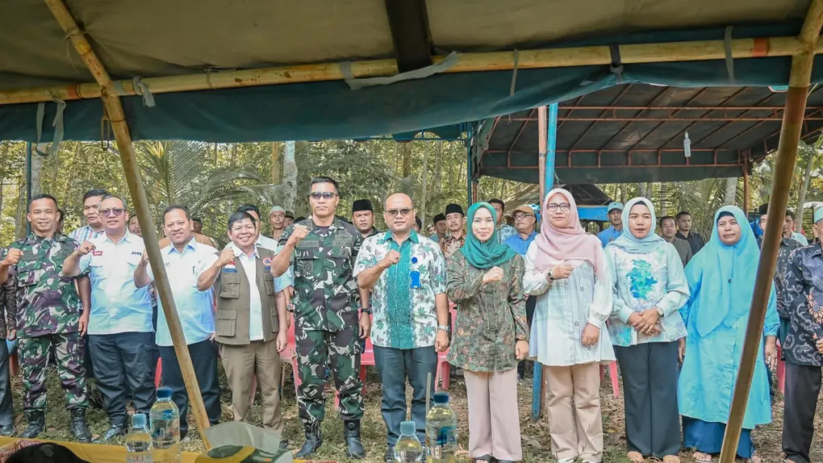 Wali Kota Padangsidimpuan H. Letnan Dalimunthe, hadiri syukuran dimulainya pekerjaan land clearing dan pematangan lahan untuk pembangunan Huntap di Desa Huta Koje.
