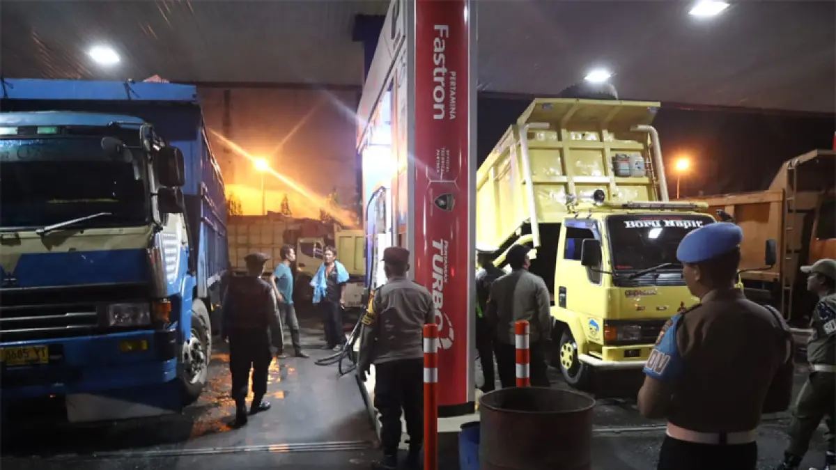 Tim Gabungan saat patroli ke salahsatu SPBU di Rantauprapat.