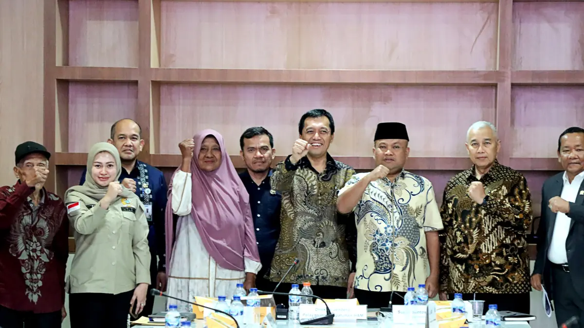 Pertemuan multipihak penyelesaian sengketa lahan Padang Halaban–PT SMART di Ruang Rapat II Kantor Gubernur Sumut, Medan, Kamis (4/6/2026), yang menghasilkan kesepakatan Reforma Agraria.