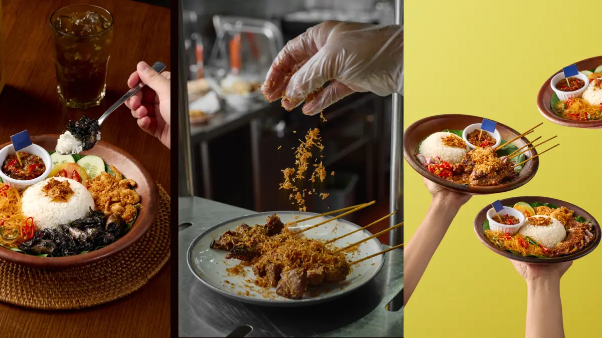  Tiga menu kolaborasi The People’s Cafe dan Bu Rudy, yakni Nasi Lidah Komplit, Nasi Cumi Hitam, dan Nasi Sate Kelapa yang kini tersedia di seluruh gerai The People’s Cafe di Indonesia. 