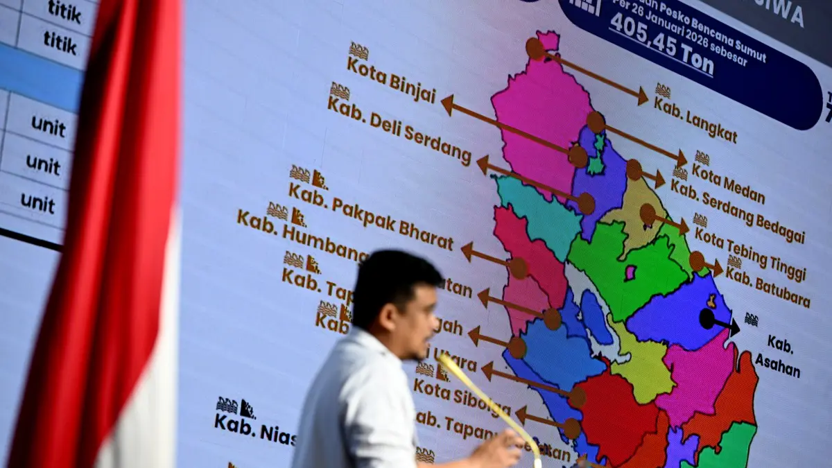 Gubernur Sumatera Utara, Bobby Nasution, memberikan pembekalan kepada peserta Kuliah Kerja Dalam Negeri (KKDN) Pasis Dikreg LV Sesko TNI Tahun Ajaran 2026 di Aula Raja Inal Siregar, Kantor Gubernur Sumut, Medan, Selasa (9/6/2026).&nbsp; (Foto: Diskominfo Sumut/Fahmi Aulia)