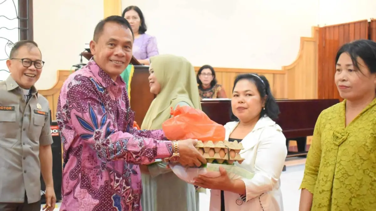 Asisten Pemerintahan dan Kesejahteraan Rakyat Setda Kota Sibolga, Josua Hutapea, menghadiri pembukaan Bulan Pelayanan dan Kesaksian (Pelkes) GPIB Tahun 2026 di GPIB Siloam Sibolga.