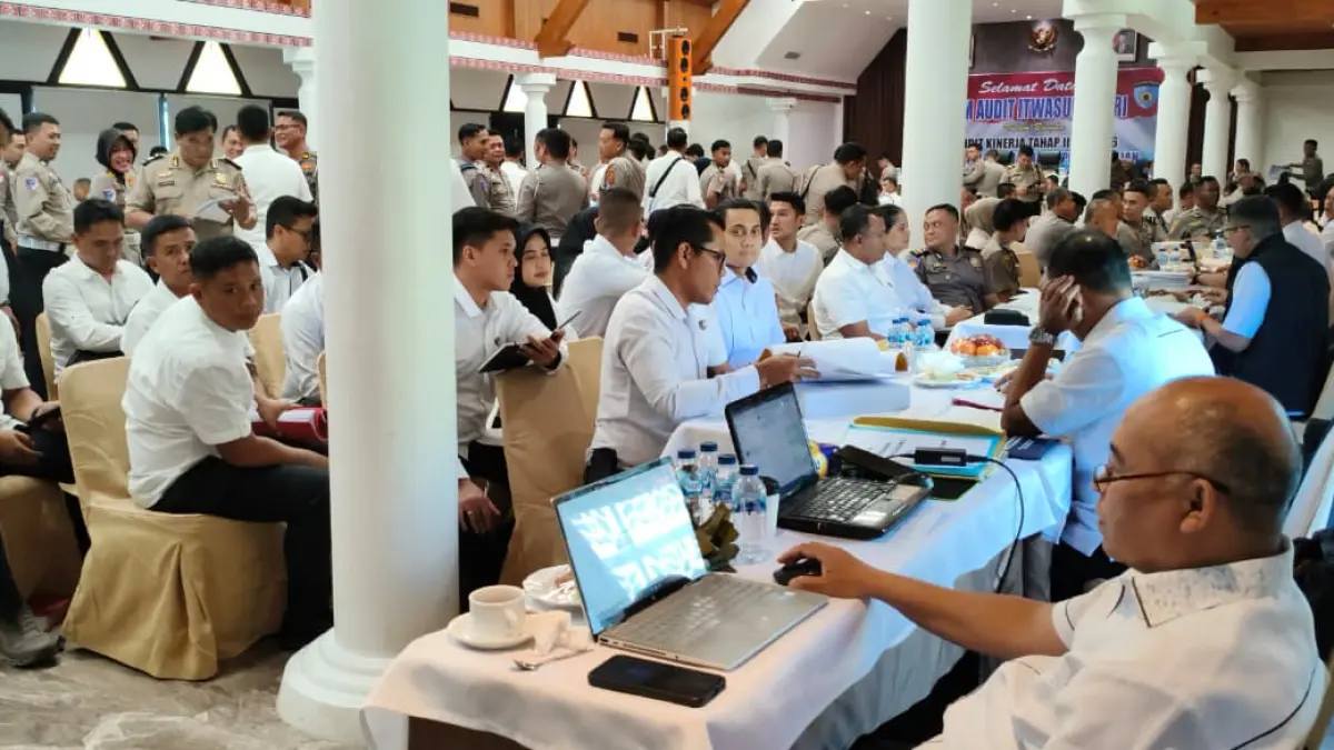 Kapolres Simalungun AKBP Marganda Aritonang bersama Tim Audit Kinerja Itwasum Polri saat pelaksanaan Audit Kinerja Tahap II TA 2026 Aspek Pelaksanaan dan Pengendalian di Parapat.