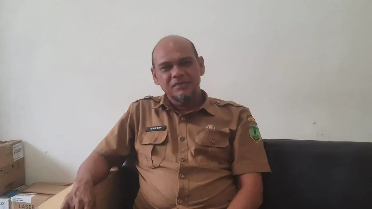 Plt Kepala Badan Pengelola Keuangan dan Pendapatan Daerah (BPKPD) Padanglawas, Yunirwan. Pemkab Padanglawas menyiapkan anggaran Rp20,7 miliar untuk pencairan gaji ke-13 bagi 4.560 ASN, PPPK, kepala daerah, dan anggota DPRD. 