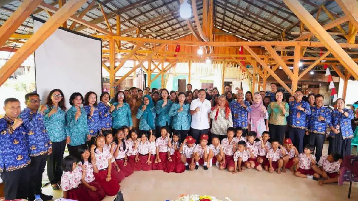 Wakil Bupati Karo Komando Tarigan menghadiri penilaian Desa Percontohan Pelaksana 10 Program Pokok PKK kategori Tertib Administrasi PKK di Desa Deram, Kecamatan Merdeka. 