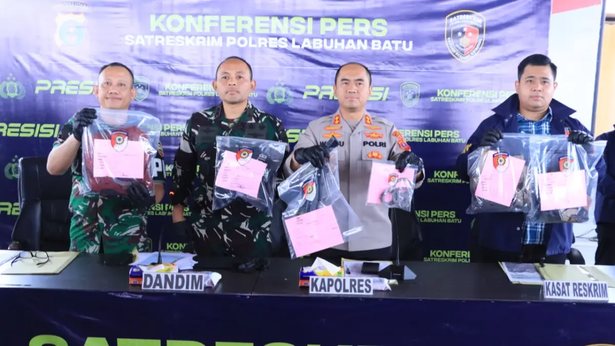 Kapolres Labuhanbatu AKBP Wahyu Endrajaya SIK (dua dari kanan).