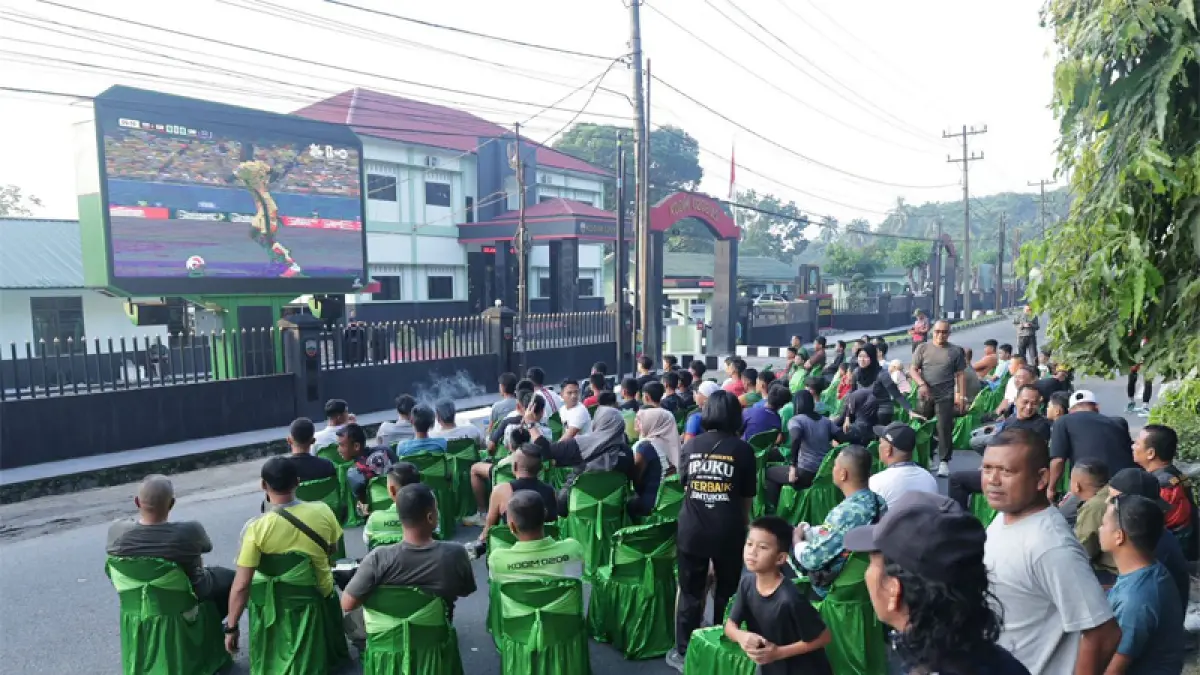 Kodim 0208/Asahan menggelar nonton bareng (nobar) pertandingan Piala Dunia 2026 antara Ekuador melawan Curacao.