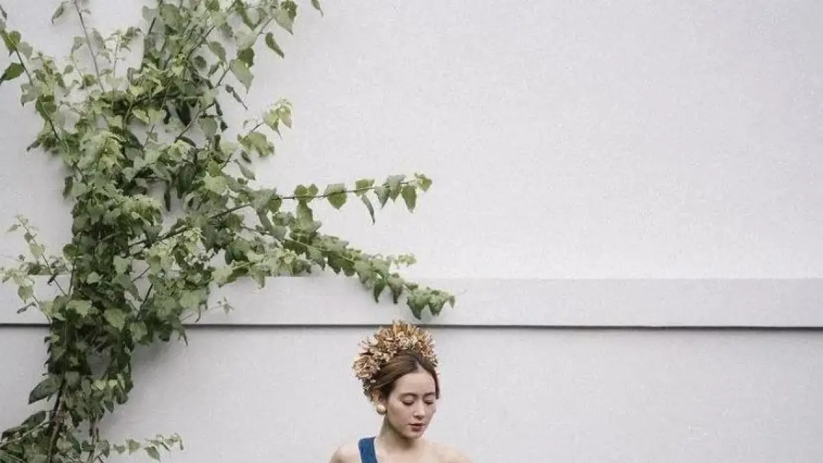 Laura Theux.