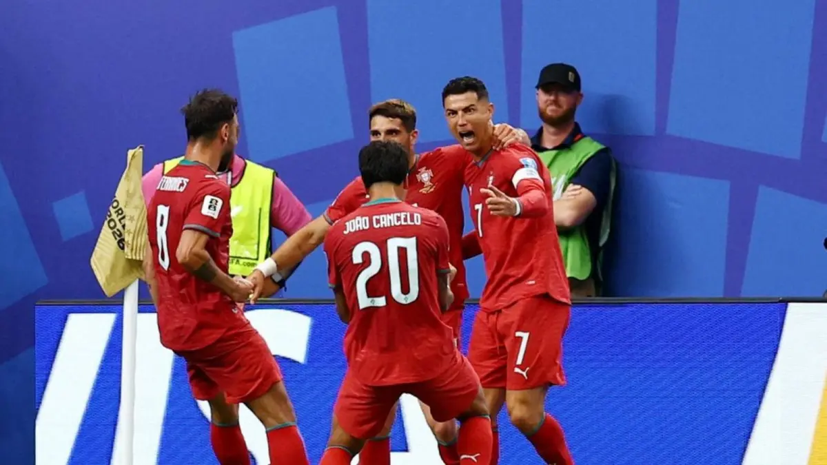 Dibantu dua gol Cristiano Ronaldo, Selecao das Quinas menyikat Uzbekistan 5-0.