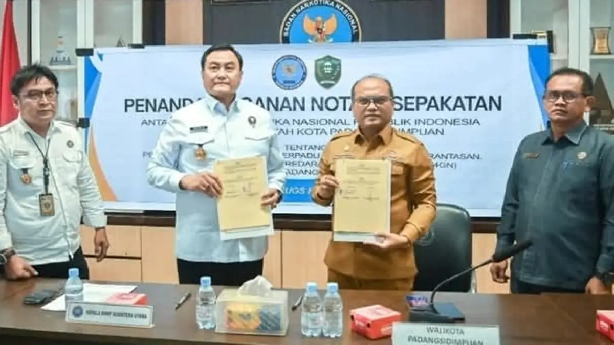 Wali Kota H. Letnan Dalimunthe, tanda tangani Nota Kesepakatan antara BNN RI dan Pemko Padangsidimpuan pembembentukan unit layanan terpadu P4GN.
