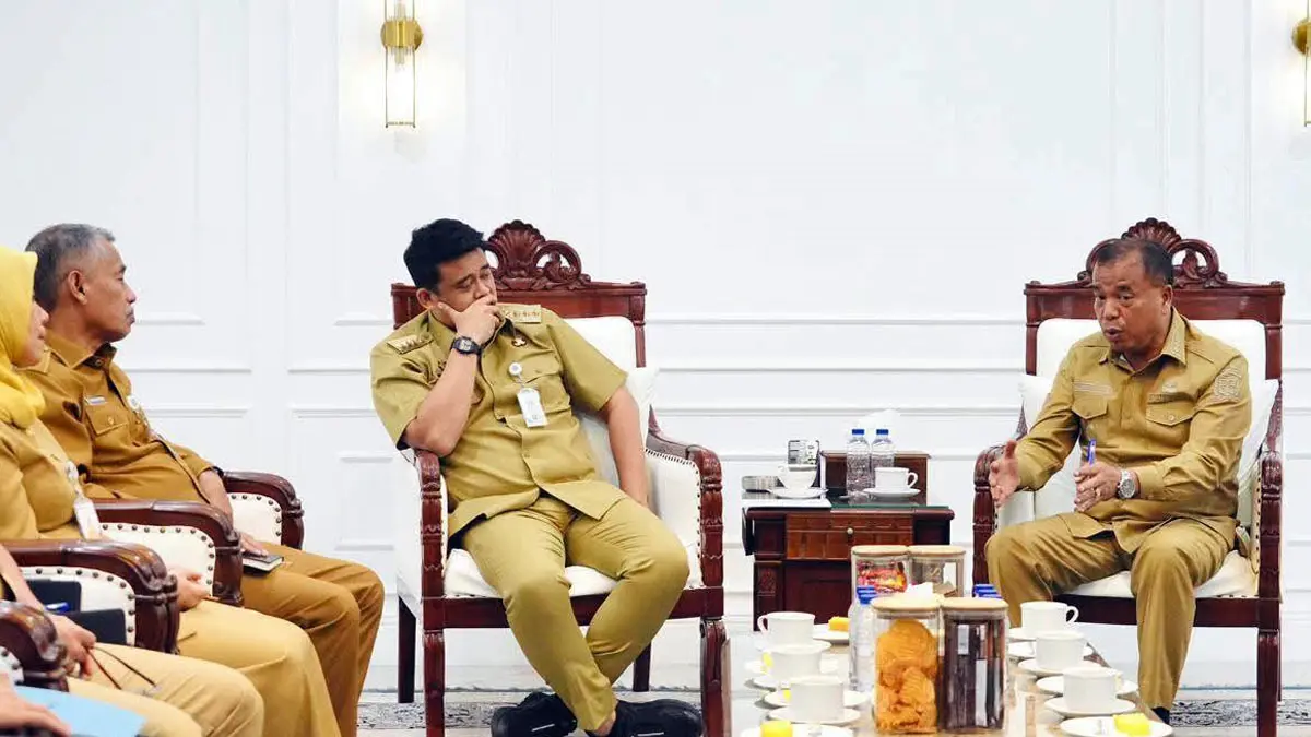 Bupati Karo Antonius Ginting melakukan audiensi dengan Gubernur Sumut Bobby Nasution di Kantor Gubernur Sumut membahas pembangunan dua jalur akses baru menuju kawasan Wisata Air Panas Semangat Gunung, Kecamatan Merdeka.