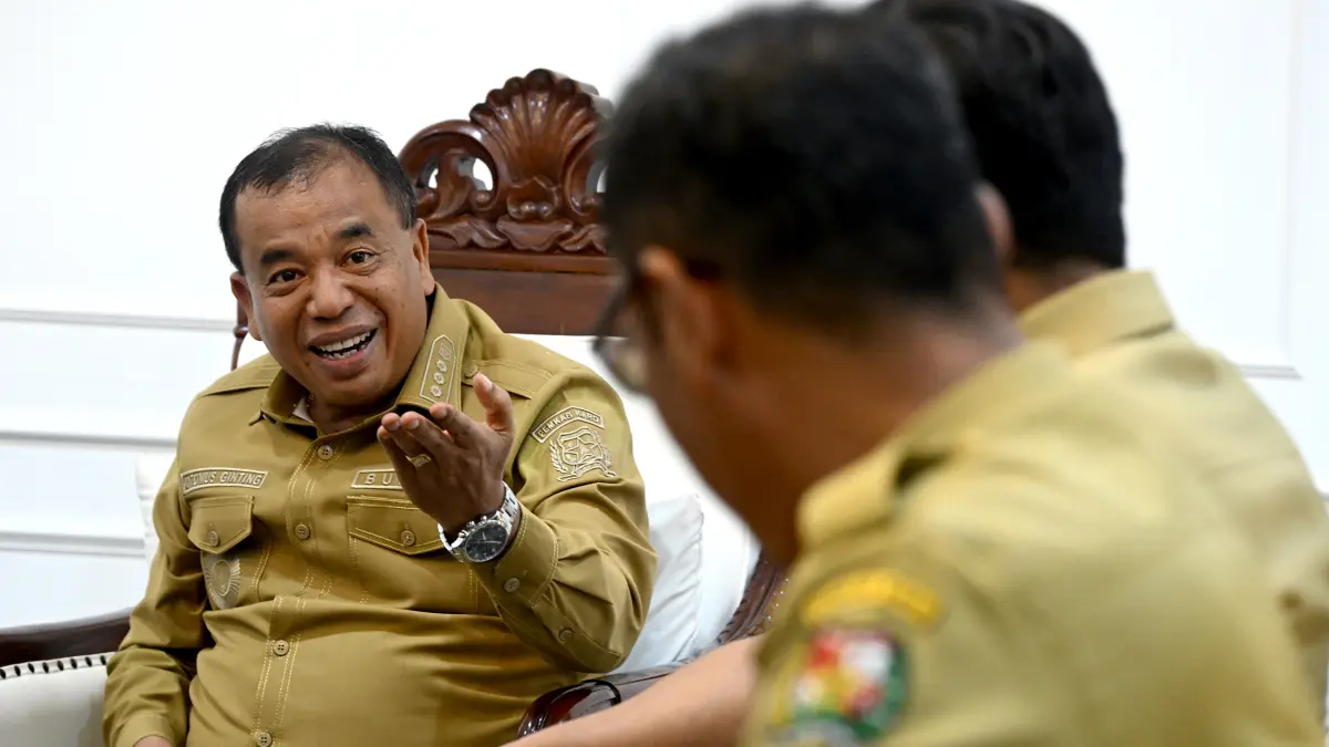 Gubernur Sumatera Utara Bobby Nasution menerima audiensi Bupati Karo Antonius Ginting di Kantor Gubernur Sumut, Medan, Senin (22/6/2026). (Foto: Diskominfo Sumut/Fahmi Aulia).