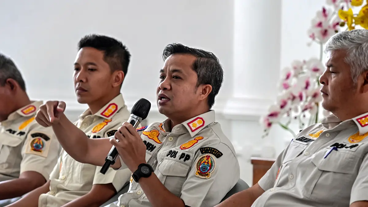 Kepala Satpol PP Sumatera Utara, Muttaqien Hasrimy, menyampaikan pembentukan Satgas Judi Online saat temu pers di Lobby Dekranasda Sumut, Kantor Gubernur Sumut, Medan, Rabu (24/6/2026).