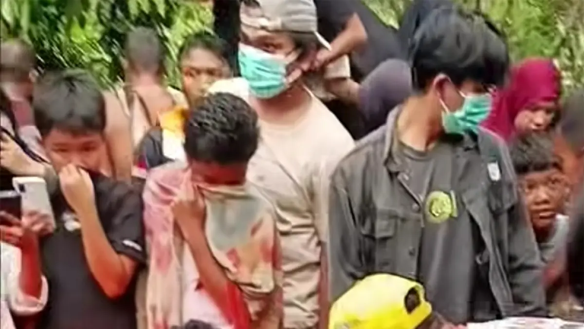 Korban saat di evakuasi tim BPBD Labuhanbatu.