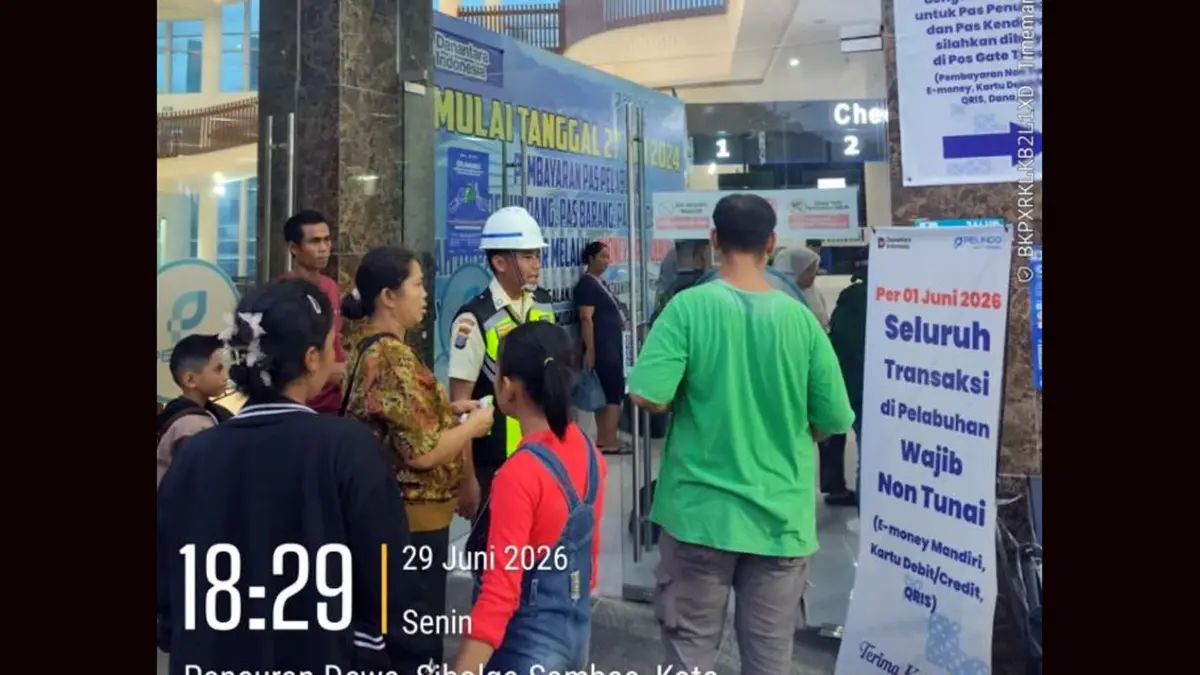 Aktivitas transaksi menggunakan sistem pembayaran non-tunai (cashless) di Pelabuhan Sibolga yang resmi diterapkan sejak 1 Juni 2026.