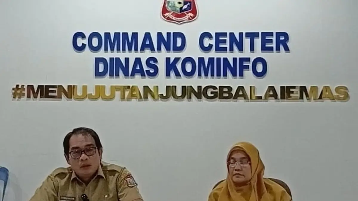 Kepala Bagian Hukum Setdako Tanjungbalai, Herman Gultom didampingi Kabid Aset BPKPD Pemkot Tanjungbalai Wirawati.