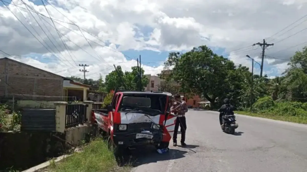 Kondisi mobil pikap dan Toyota Kijang yang mengalami kecelakaan di Tikungan Siahaan, Kecamatan Sigumpar, Kabupaten Toba, Rabu (1/7/2026).