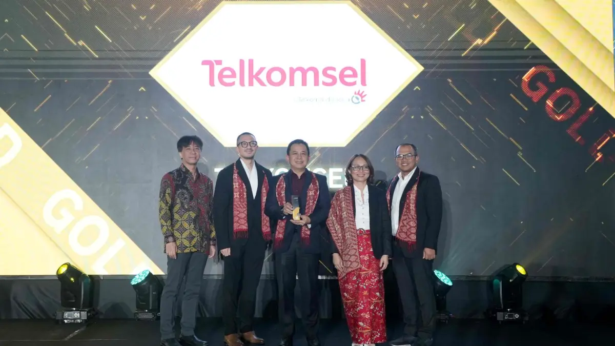 Telkomsel berhasil meraih penghargaan Best Employee Wellness Strategy pada Employee Experience Awards 2026, yang diselenggarakan di Jakarta oleh Human Resources Online (26/6).