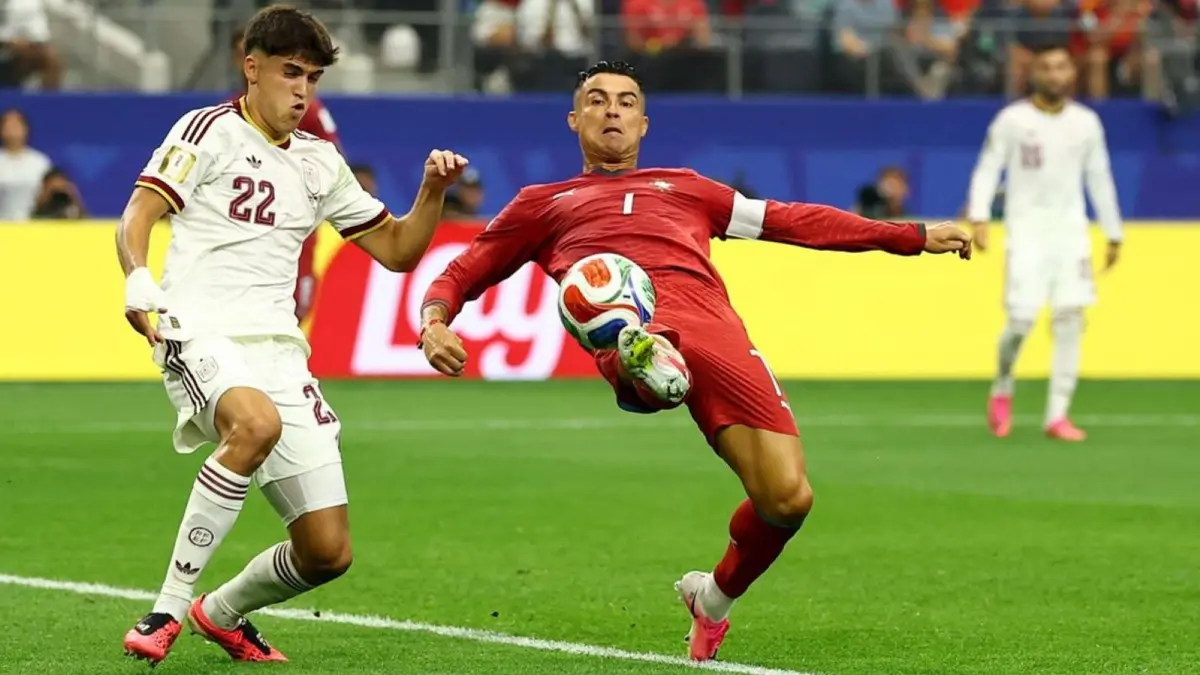 Pemain pengganti Mikel Merino tampil sebagai pahlawan La Furia Roja.