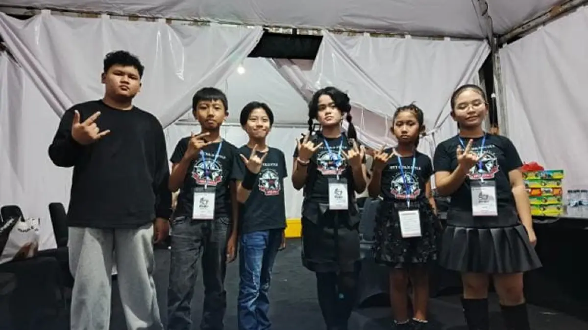  Child Style Band.