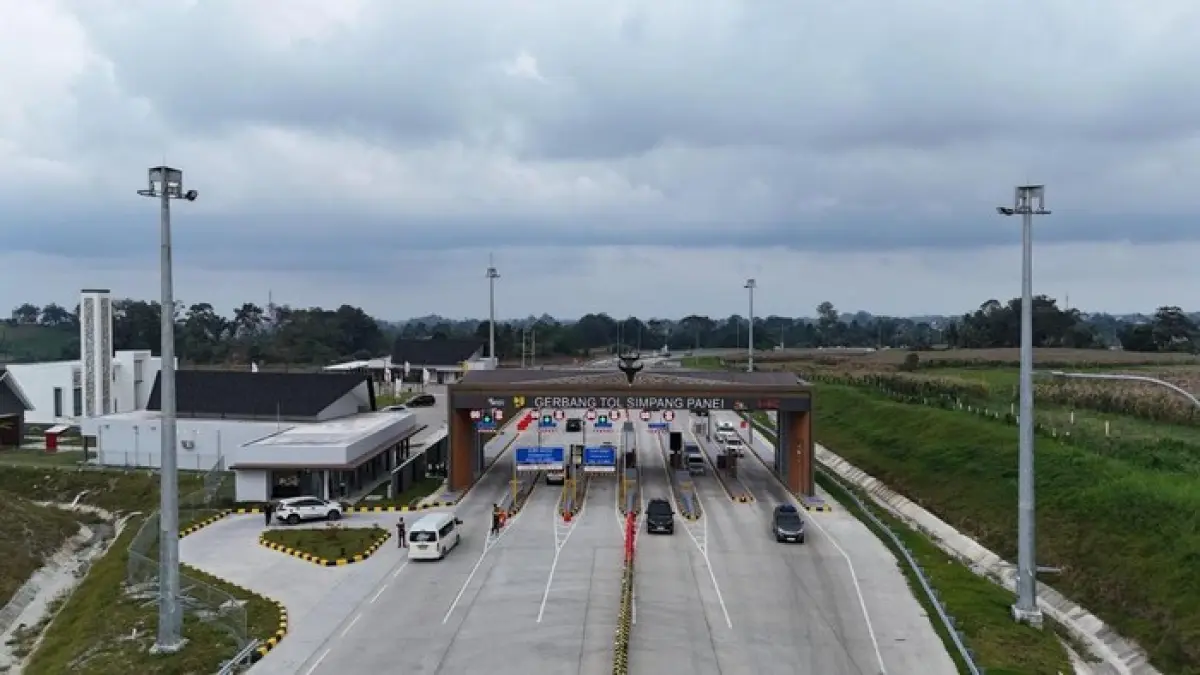 Gerbang Tol Simpang Panei. Ruas Tol Sinaksak–Simpang Panei akan segera diberlakukan tarif setelah memperoleh Sertifikat Laik Operasi (SLO) bintang lima. Tarif perjalanan terdekat mulai Rp13.500 untuk kendaraan Golongan I.
