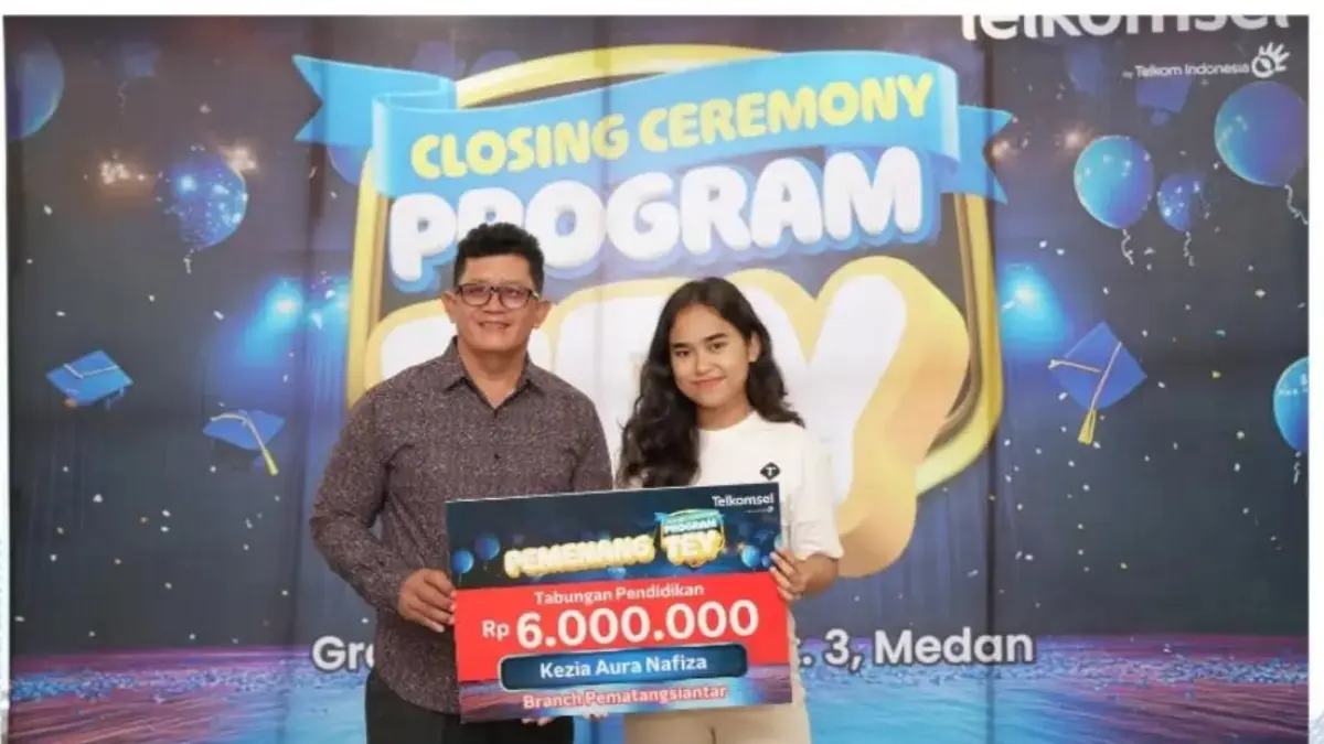 Kezia Aura Nafiza, siswi SMA Sultan Agung Pematangsiantar, menjadi salah satu dari enam penerima Beasiswa Telkomsel Edupreneur Youth (TEY) 2026 setelah berhasil diterima di perguruan tinggi negeri impiannya.
