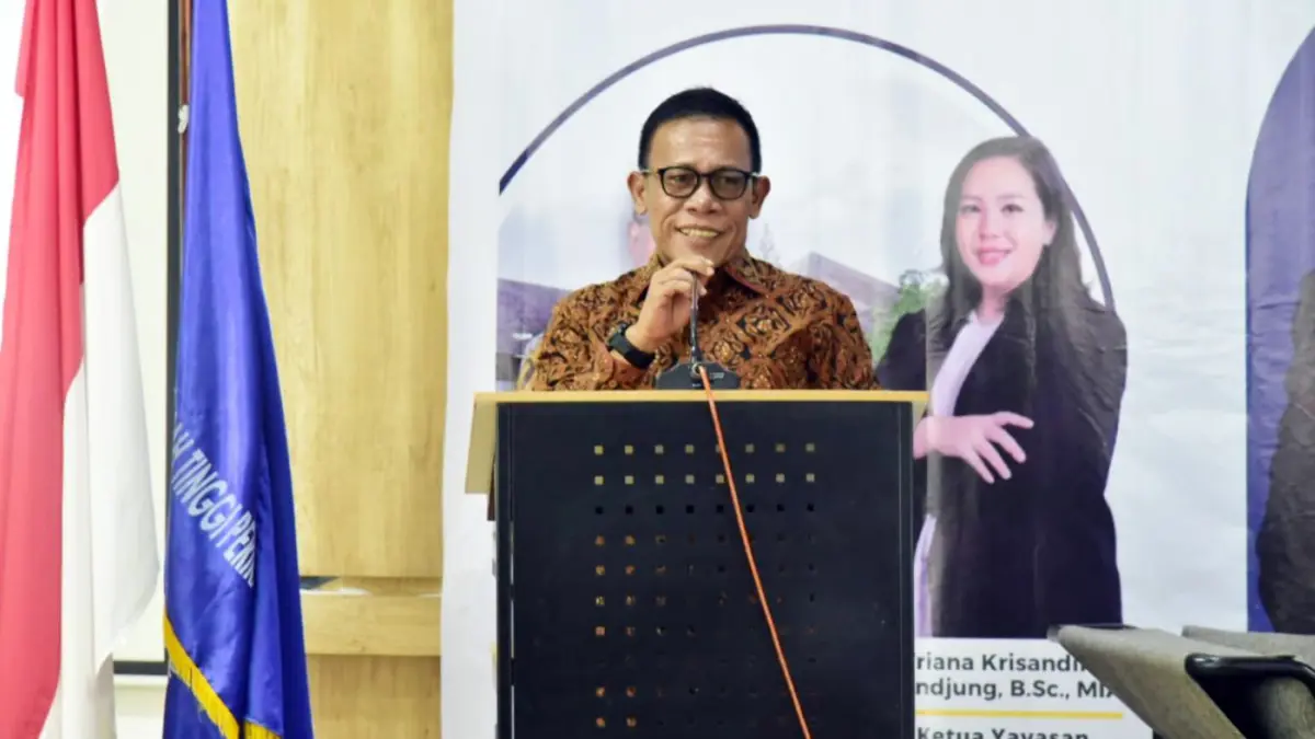 Bupati Tapanuli Tengah Masinton Pasaribu menghadiri Studium Generale di STPK Matauli Pandan yang membahas strategi pengembangan ekonomi biru menuju Indonesia Emas 2045.