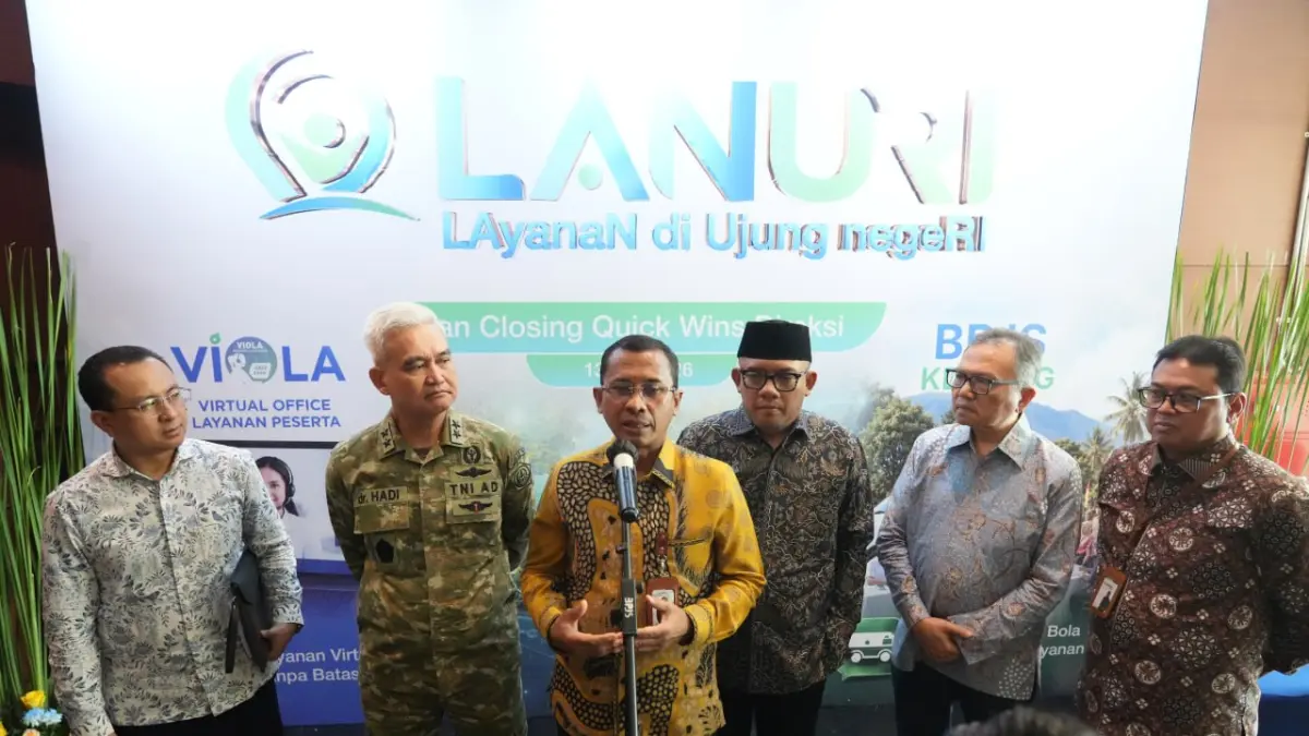 Direktur Utama BPJS Kesehatan, Prihati Pujowaskito didampingi Direktur Kepesertaan BPJS Kesehatan, Akmal.