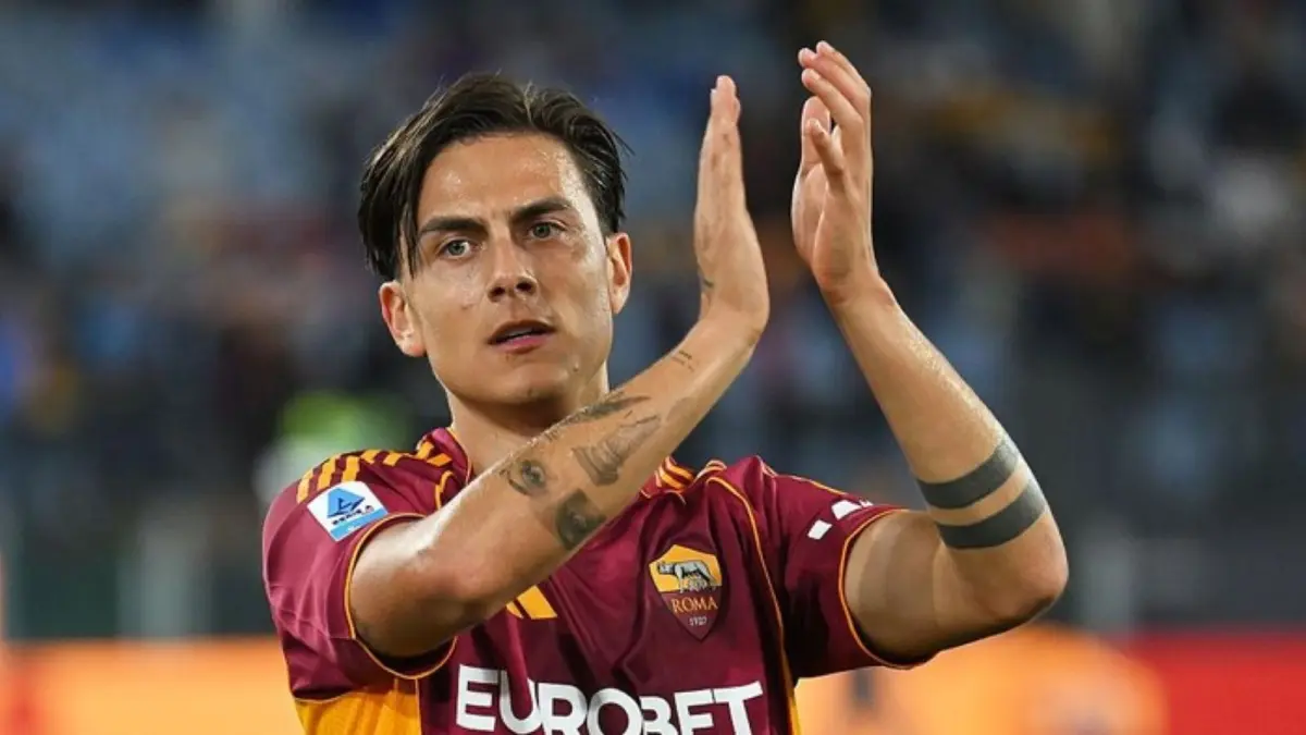 Paulo Dybala resmi memperpanjang kontraknya bersama AS Roma hingga Juni 2027 setelah menepis berbagai spekulasi soal masa depannya.