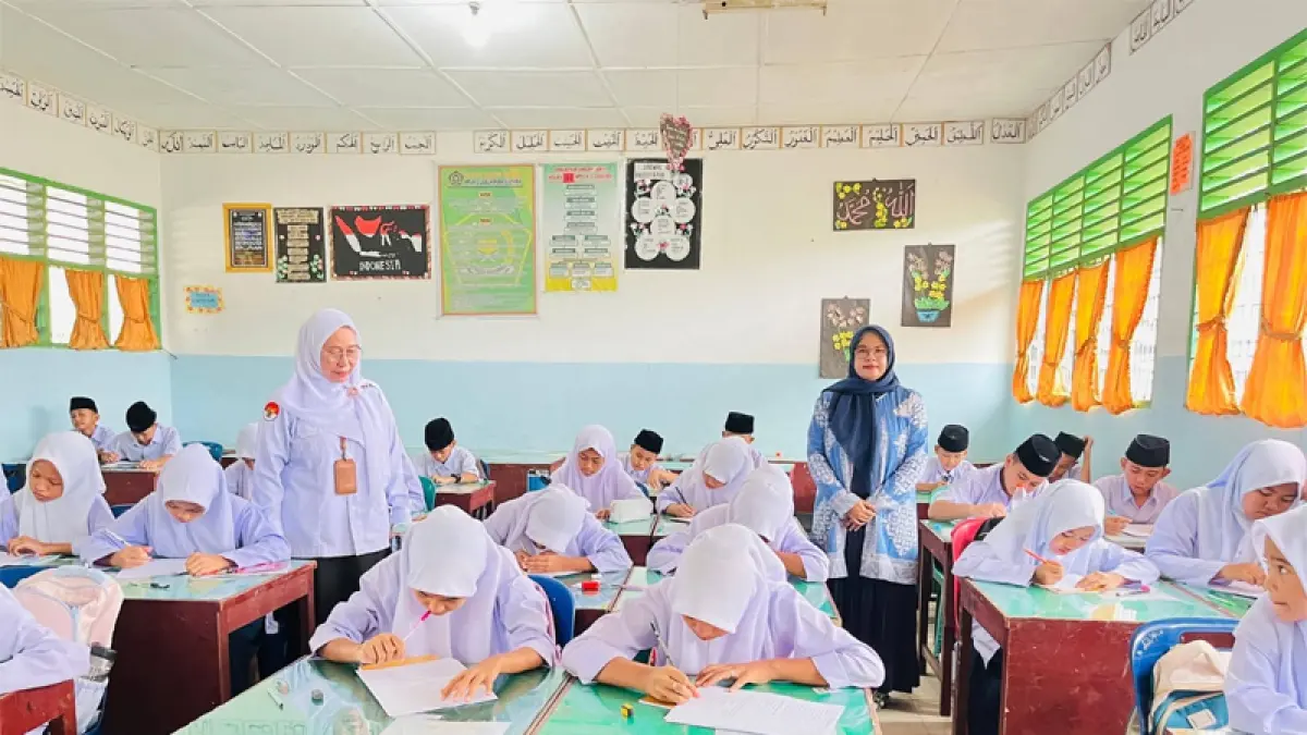MTsN 2 Labuhanbatu Utara melaksanakan kegiatan psikotes bagi seluruh peserta didik baru.