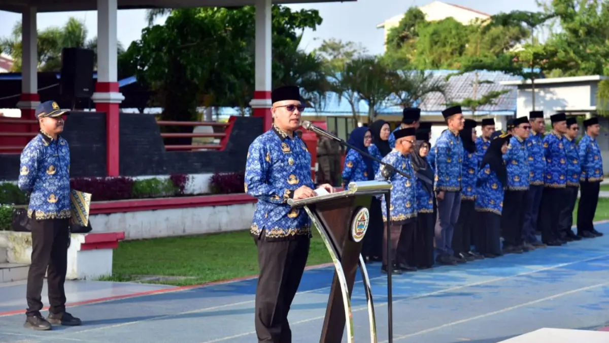 Wabup Tapteng menjadi Pembina Upacara dalam peringatan HKN, Jumat (17/7/2026).&nbsp;

