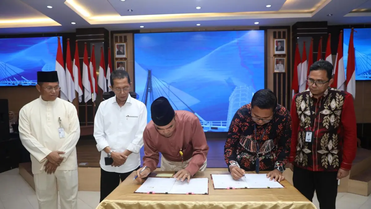Penandatanganan Perjanjian Kerja Sama antara PT Bank Sumut dan Pemko Batam.